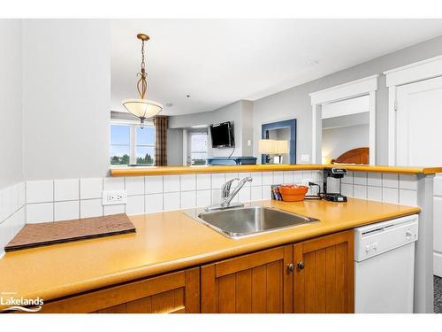 223-170 Jozo Weider Boulevard, The Blue Mountains, ON - Indoor Photo Showing Kitchen