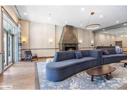 223-170 Jozo Weider Boulevard, The Blue Mountains, ON - Indoor Photo Showing Living Room