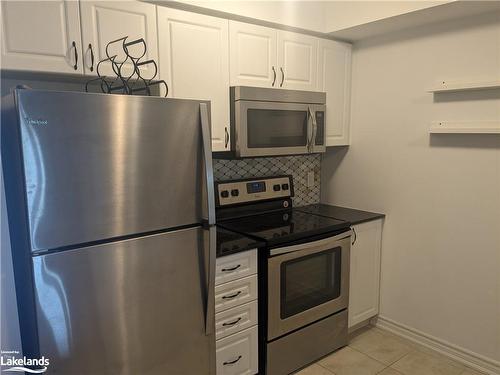 206-4 Anchorage Crescent, Collingwood, ON - Indoor Photo Showing Kitchen