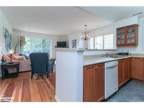 685 Johnston Park Avenue, Collingwood, ON - Indoor Photo Showing Kitchen With Double Sink