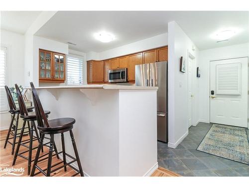 685 Johnston Park Avenue, Collingwood, ON - Indoor Photo Showing Kitchen