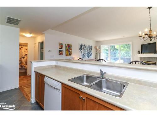 685 Johnston Park Avenue, Collingwood, ON - Indoor Photo Showing Kitchen With Double Sink