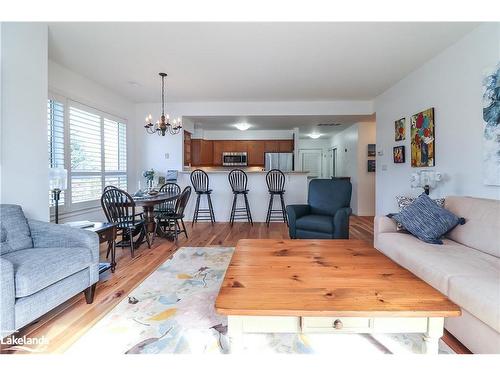 685 Johnston Park Avenue, Collingwood, ON - Indoor Photo Showing Living Room