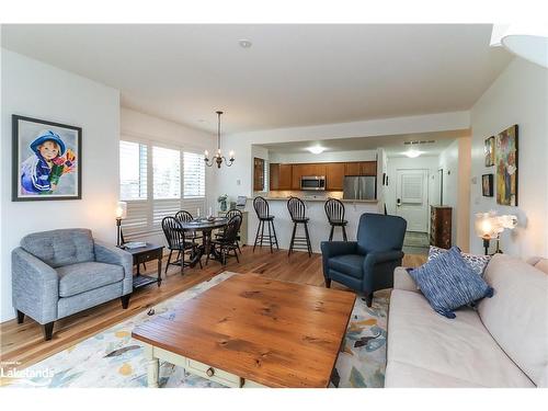 685 Johnston Park Avenue, Collingwood, ON - Indoor Photo Showing Living Room