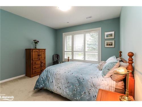 685 Johnston Park Avenue, Collingwood, ON - Indoor Photo Showing Bedroom