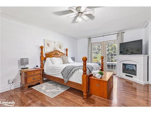 419 Seventh Street, Collingwood, ON - Indoor Photo Showing Bedroom