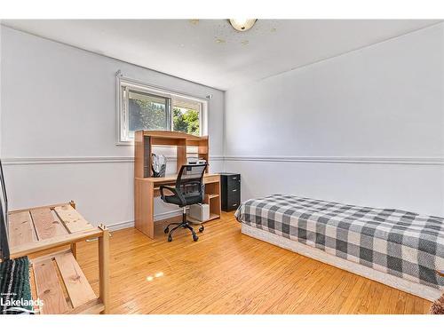 419 Seventh Street, Collingwood, ON - Indoor Photo Showing Bedroom