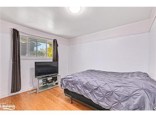 419 Seventh Street, Collingwood, ON - Indoor Photo Showing Bedroom