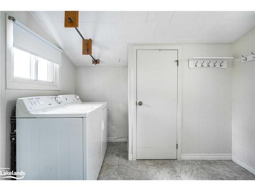 121 Cedar Street, Collingwood, ON - Indoor Photo Showing Laundry Room