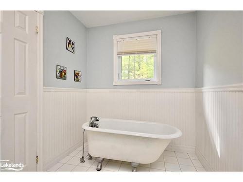 14 Jury Drive, Penetanguishene, ON - Indoor Photo Showing Bathroom