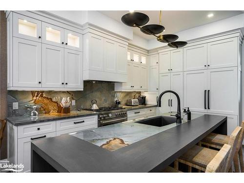 97 Beech Street, Collingwood, ON - Indoor Photo Showing Kitchen With Upgraded Kitchen