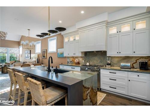 97 Beech Street, Collingwood, ON - Indoor Photo Showing Kitchen With Upgraded Kitchen