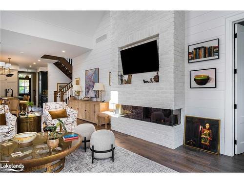 97 Beech Street, Collingwood, ON - Indoor Photo Showing Living Room With Fireplace