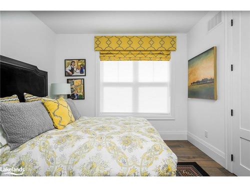 97 Beech Street, Collingwood, ON - Indoor Photo Showing Bedroom