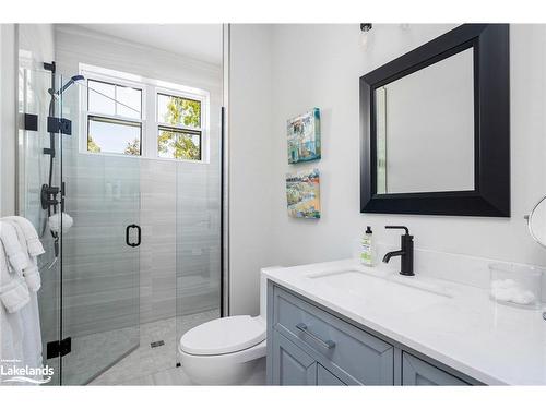 97 Beech Street, Collingwood, ON - Indoor Photo Showing Bathroom