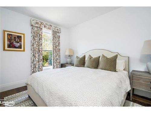 97 Beech Street, Collingwood, ON - Indoor Photo Showing Bedroom