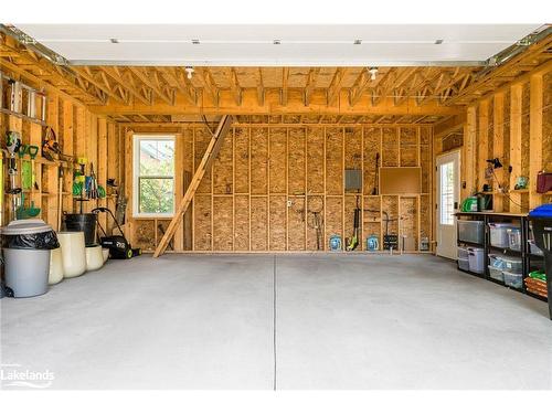 97 Beech Street, Collingwood, ON - Indoor Photo Showing Garage