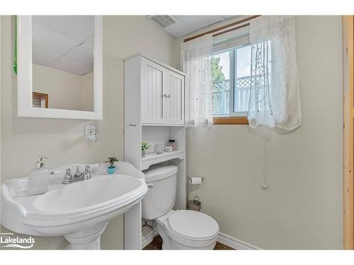 7558 County Road 91, Stayner, ON - Indoor Photo Showing Bathroom