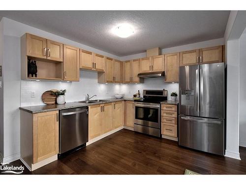 10 Archer Avenue, Collingwood, ON - Indoor Photo Showing Kitchen