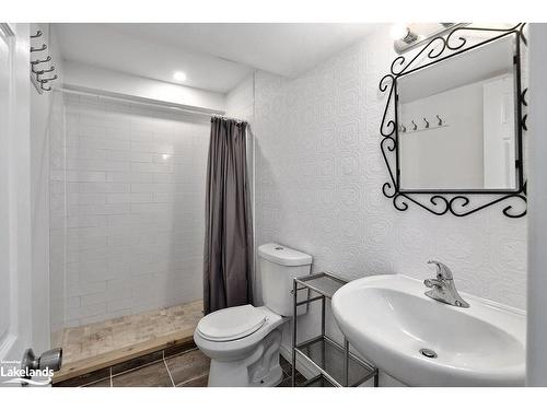 10 Archer Avenue, Collingwood, ON - Indoor Photo Showing Bathroom