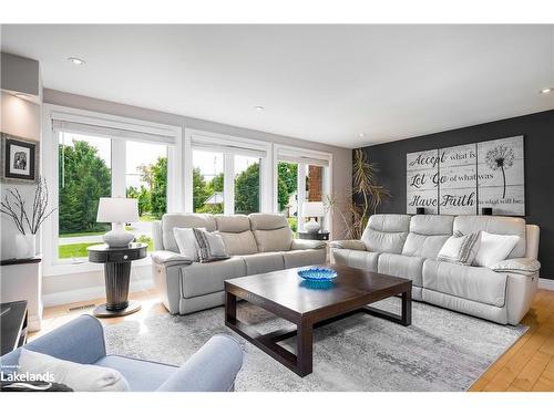 18 Nelson Street, Creemore, ON - Indoor Photo Showing Living Room