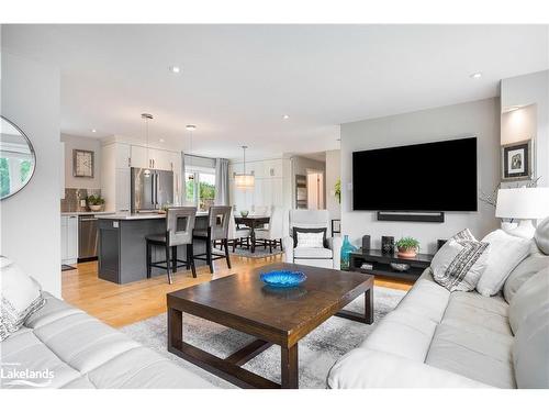 18 Nelson Street, Creemore, ON - Indoor Photo Showing Living Room