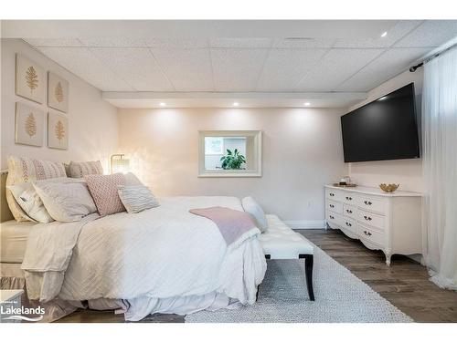 18 Nelson Street, Creemore, ON - Indoor Photo Showing Bedroom