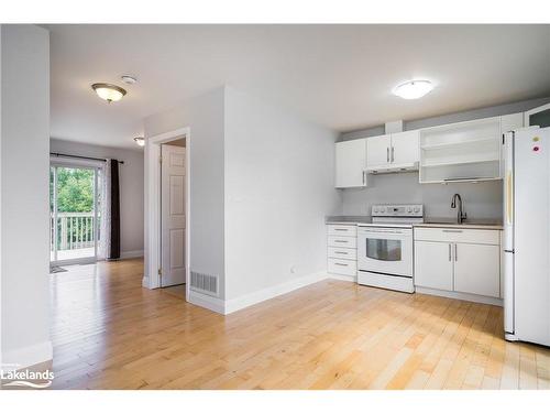 18 Nelson Street, Creemore, ON - Indoor Photo Showing Kitchen