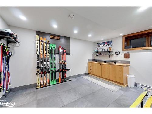 164 Wensley Drive, Clarksburg, ON - Indoor Photo Showing Basement