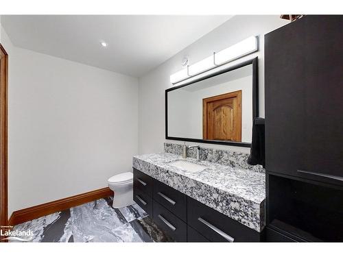 164 Wensley Drive, Clarksburg, ON - Indoor Photo Showing Bathroom