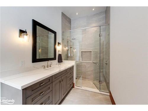 164 Wensley Drive, Clarksburg, ON - Indoor Photo Showing Bathroom