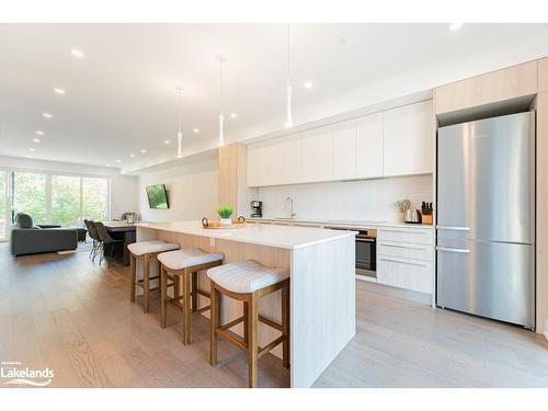 29 Rockmount Crescent, Gravenhurst, ON - Indoor Photo Showing Kitchen With Stainless Steel Kitchen With Upgraded Kitchen