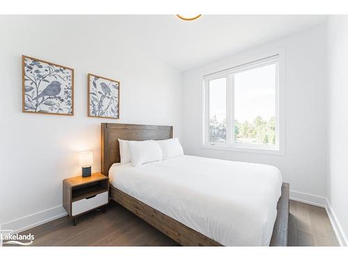 29 Rockmount Crescent, Gravenhurst, ON - Indoor Photo Showing Bedroom