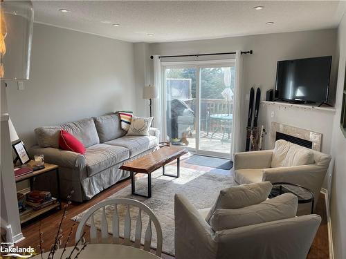 3 Royalton Lane, Collingwood, ON - Indoor Photo Showing Living Room With Fireplace