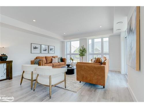 109-4 Kimberly Lane, Collingwood, ON - Indoor Photo Showing Living Room