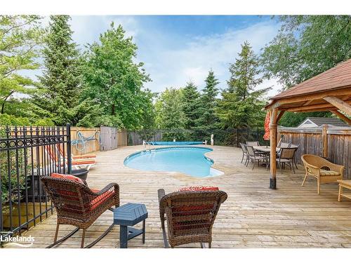 18 Shannon Court, Collingwood, ON - Outdoor With In Ground Pool With Deck Patio Veranda