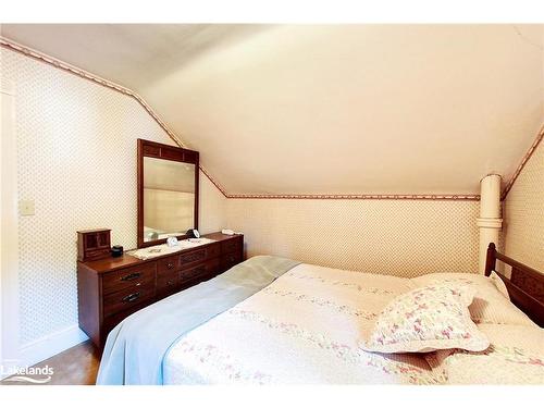 210 Cherry Street, Stayner, ON - Indoor Photo Showing Bedroom