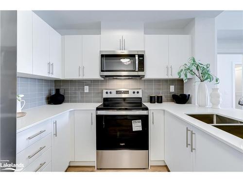 112-4 Kimberly Lane, Collingwood, ON - Indoor Photo Showing Kitchen