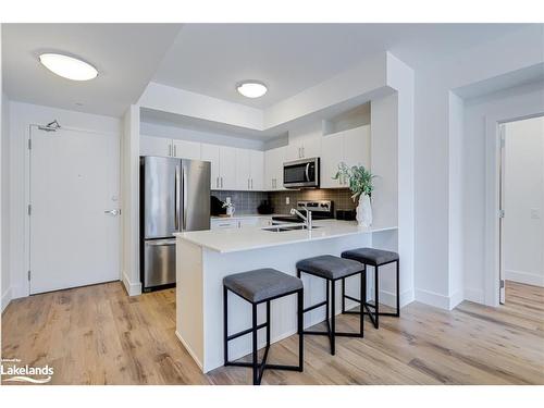 112-4 Kimberly Lane, Collingwood, ON - Indoor Photo Showing Kitchen With Double Sink