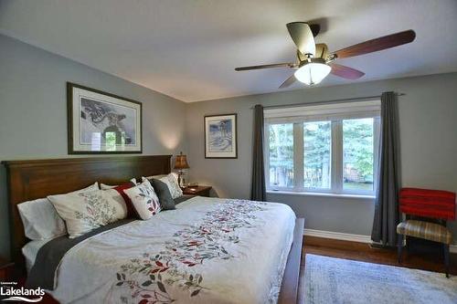 4 Pauline Place, Wasaga Beach, ON - Indoor Photo Showing Bedroom