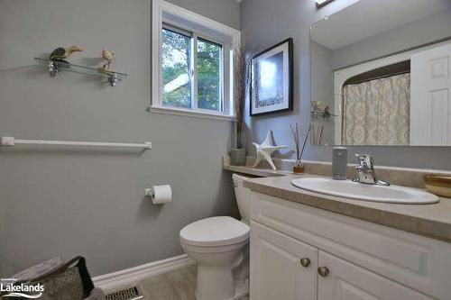 4 Pauline Place, Wasaga Beach, ON - Indoor Photo Showing Bathroom