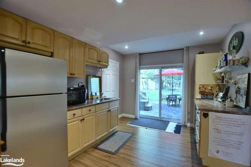 4 Pauline Place, Wasaga Beach, ON - Indoor Photo Showing Kitchen