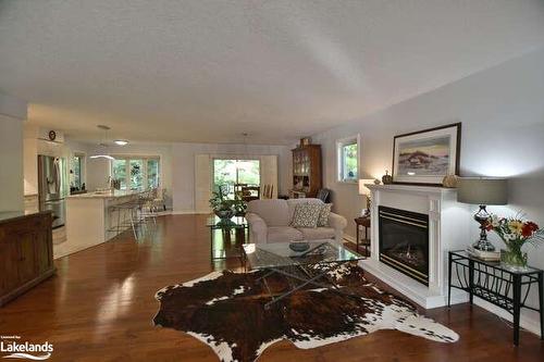 4 Pauline Place, Wasaga Beach, ON - Indoor Photo Showing Living Room With Fireplace