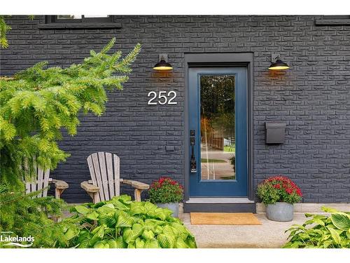 252 Third Street, Collingwood, ON - Outdoor