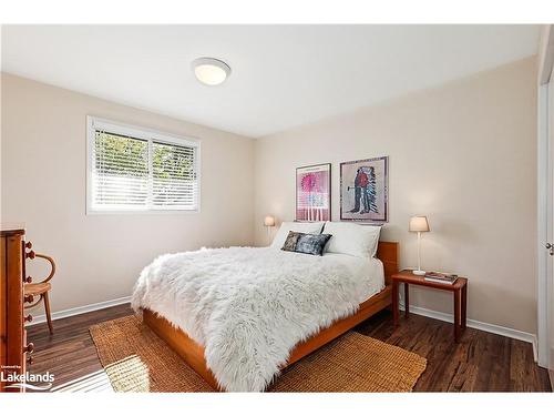 252 Third Street, Collingwood, ON - Indoor Photo Showing Bedroom