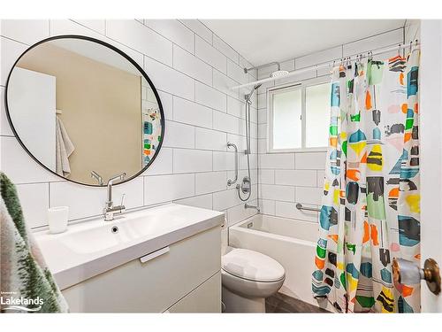 252 Third Street, Collingwood, ON - Indoor Photo Showing Bathroom