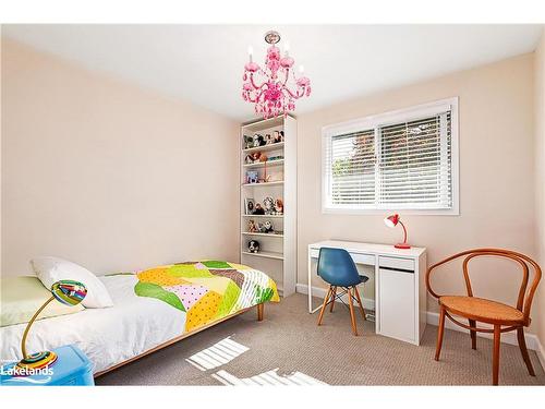 252 Third Street, Collingwood, ON - Indoor Photo Showing Bedroom