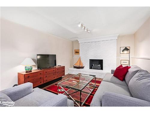 252 Third Street, Collingwood, ON - Indoor Photo Showing Living Room With Fireplace