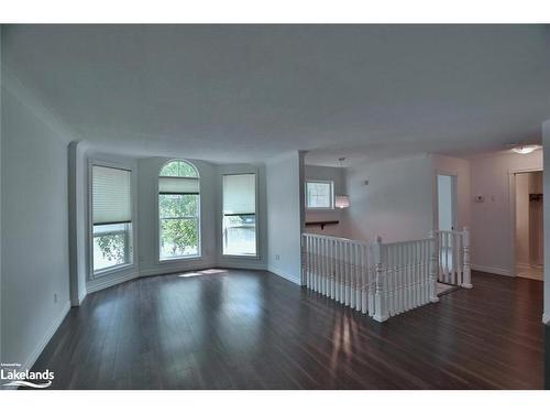 2A Silver Birch Avenue, Wasaga Beach, ON - Indoor Photo Showing Other Room