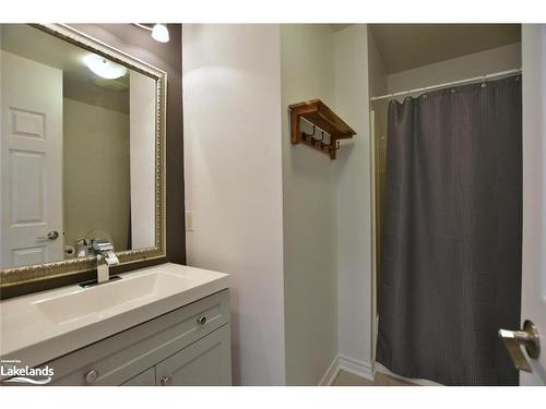 2A Silver Birch Avenue, Wasaga Beach, ON - Indoor Photo Showing Bathroom